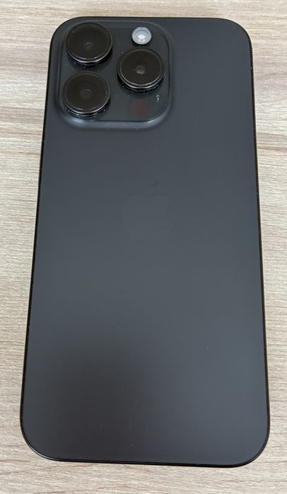 iPhone 15 Pro czarny 128 GB