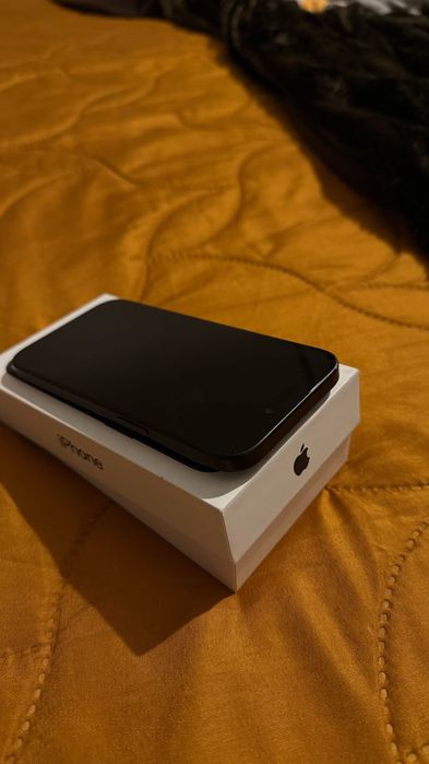 iPhone 15 excelente estado