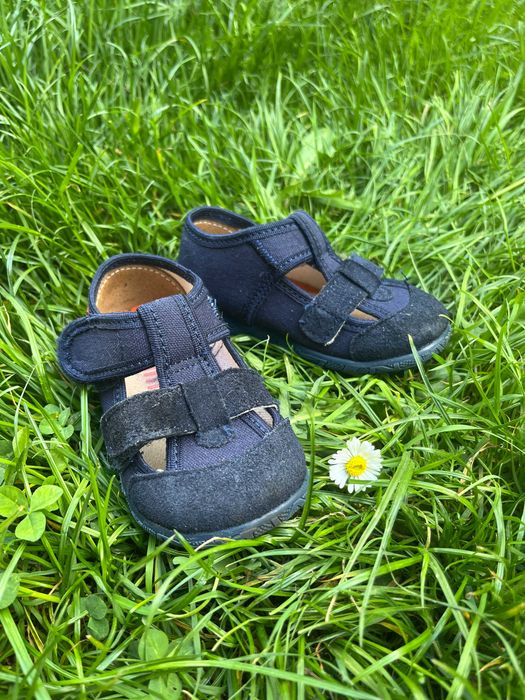 Kapcie typu barefoot marki Milami rozmiar 22