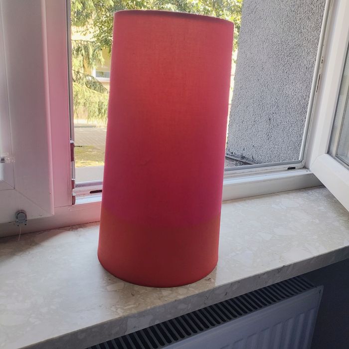 Abażur pomarańcz - ciemny róż ikea razem z długą podstawą.