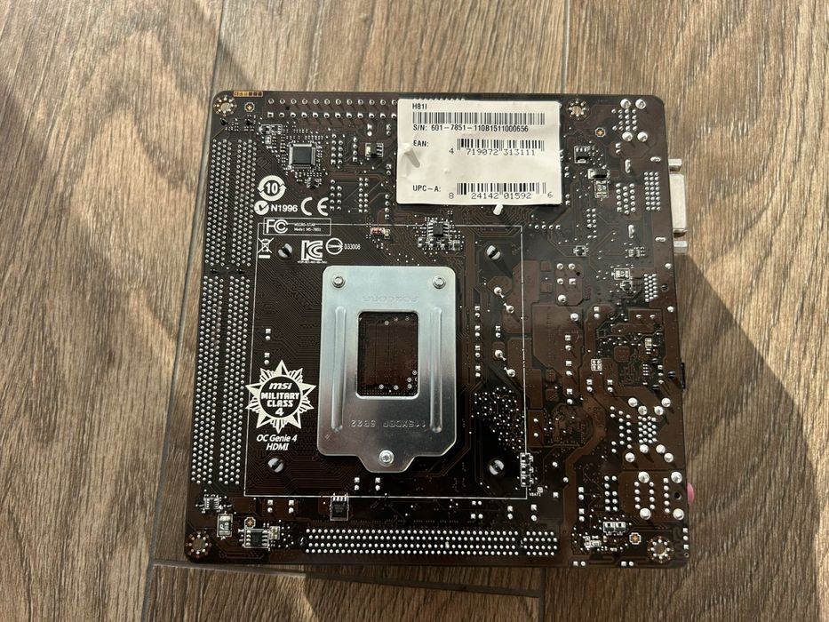 Материнська плата MSI H81I
