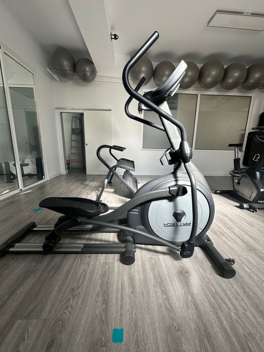 FFITTECH® Professional Elliptical – Like New | Excellent Condition64172228382850121