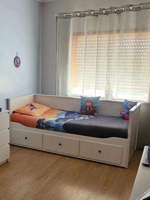 Cama HEMNES IKEA + 2 colchões