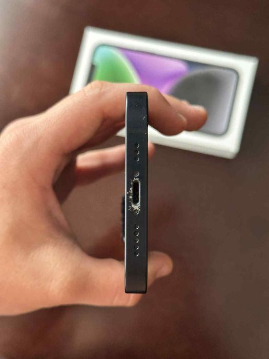 I.Phone 14   128 gb kolor midnight