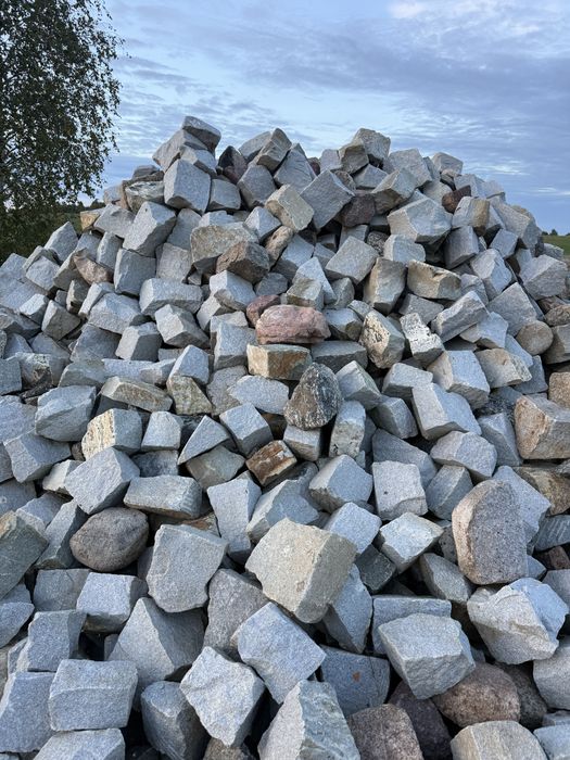 Kamień granitowy / polny – 100 ton – 10 zł/szt.