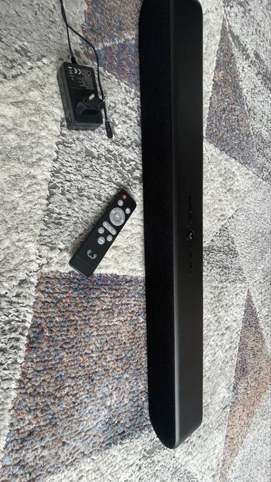 Soundbar z pilotem