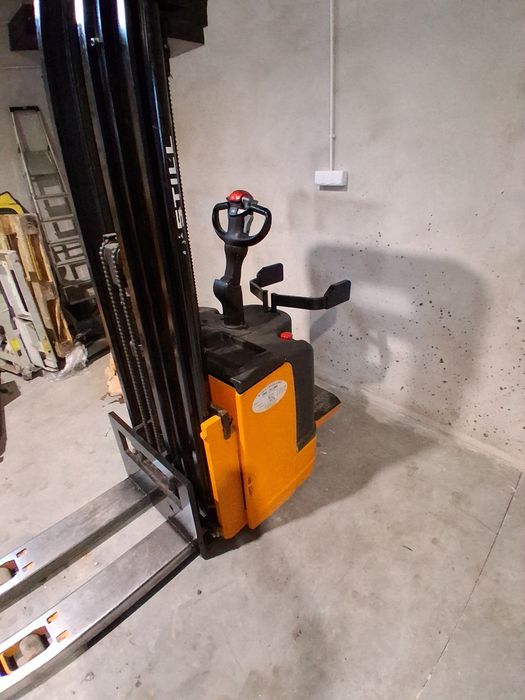 Wózek paletowy z masztem Still EGV-S14, 5 m podnoszenia