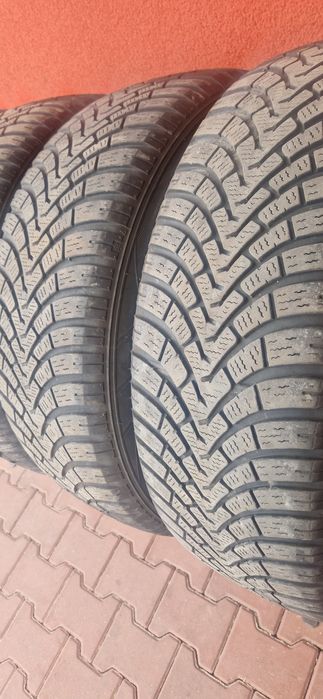 Falken EuroWinter HS01 215/60R17