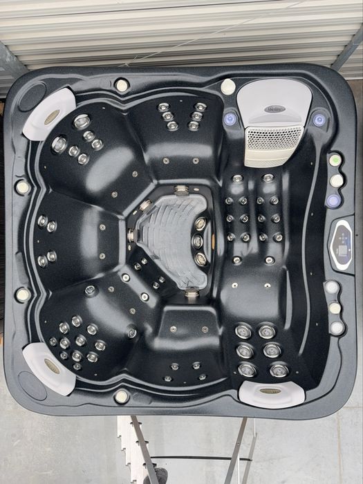 Uzywane jacuzzi Wellis Robinson 4 pompy