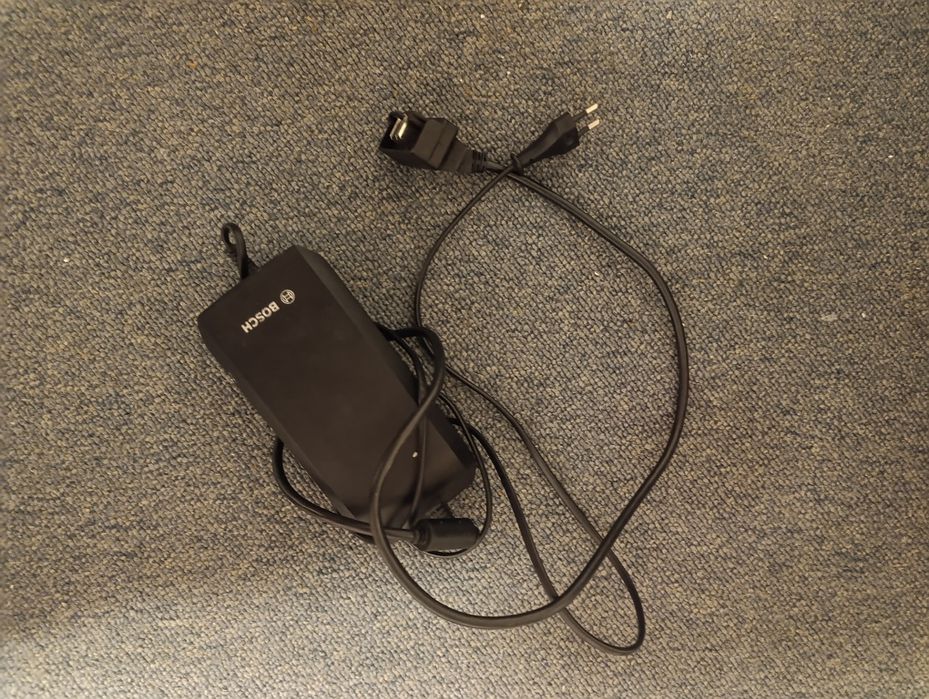 Bosch classic 4A ładowarka