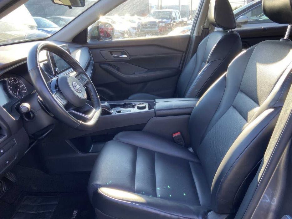 Nissan Rogue SL      2021