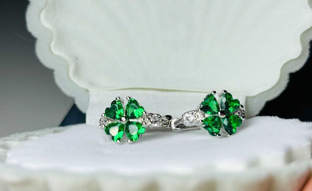 Kolczyki z cyrkoniami koniczynka koniczyna srebro 925 urodziny prezent