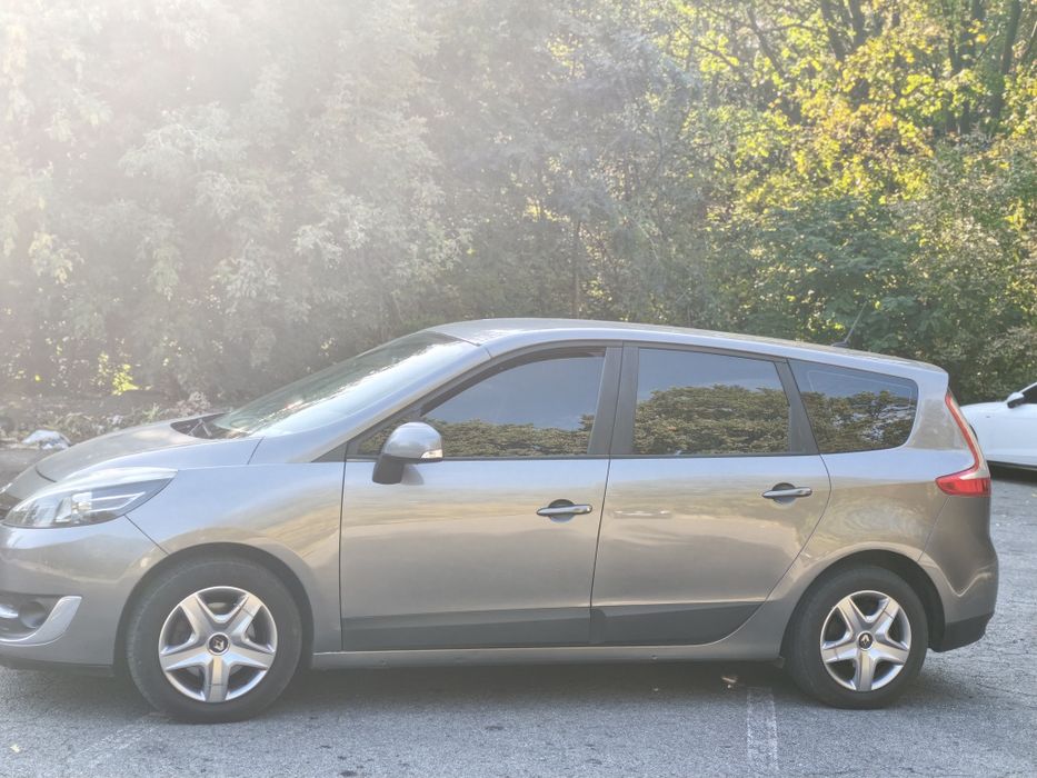 Renault Grand Scenic 3  2013