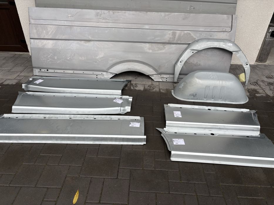 Бочина Mercedes Sprinter 2006- бочини права ліва Спрінтер