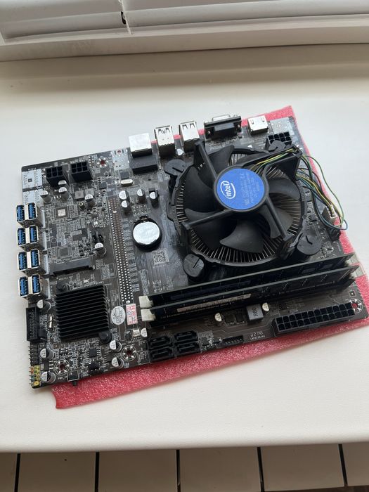 Материнка для майнинга на 8 карт