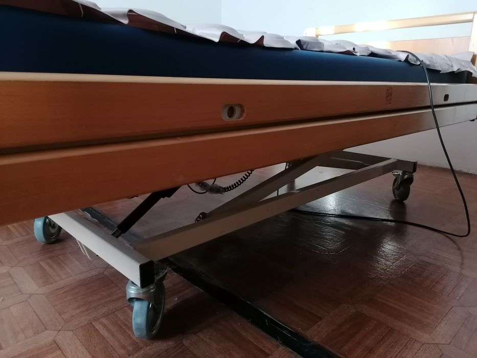 Cama articulada elétrica