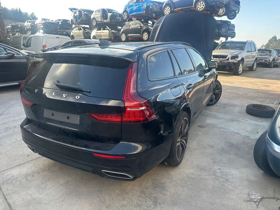 VOLVO V60 2.0D MILD HYBRID B8 197CV MOTOR D420T8 DE 2021