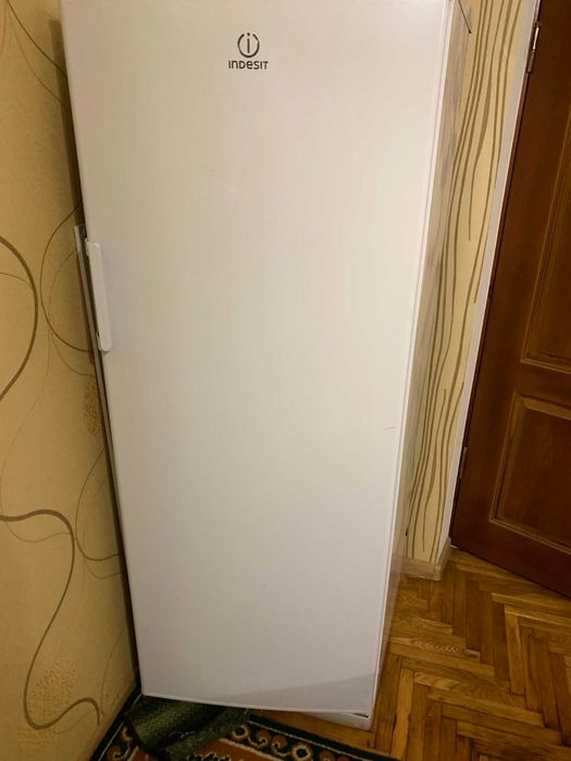 Indesit морозильна камера no frost