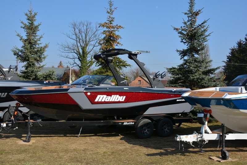2025 Malibu 21 LX Wakesetter - nowa do wakesurf oficjalny dealer