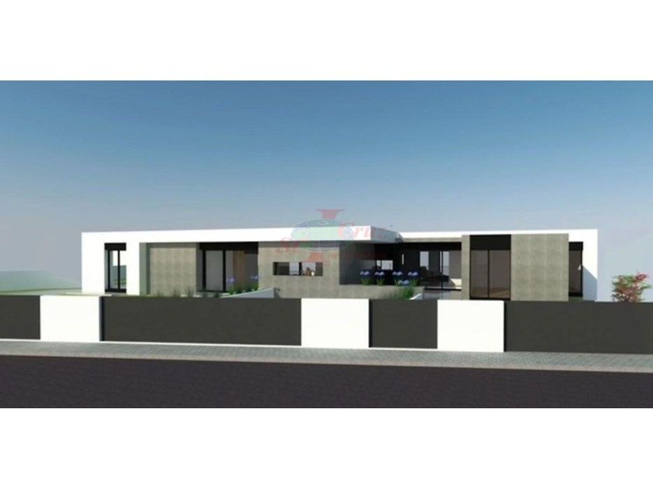 Moradia em Construção, com terreno Junto Condeixa-a-Nova