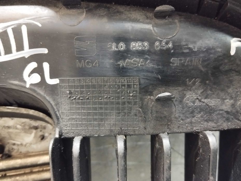GRELHA DA FRENTE SEAT IBIZA III 6L 6L0853654