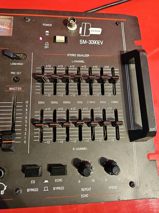 Mikser Stereo z efektami,  korektorem