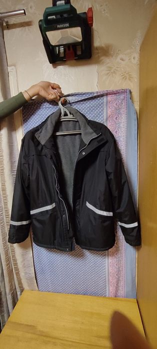 Продам куртку зимнюю Amundsen collection