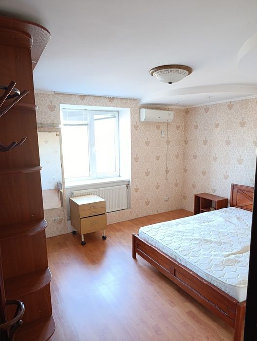 Продам 4х кімнатну 2рівневу квартиру в двоквартирному будинку