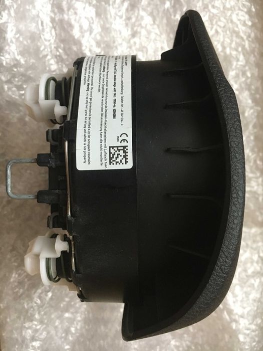 Airbag Подушка безопасности руля BMW F30/31/32/34/36 оригинал, целая