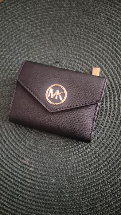 portfel Michael Kors model MD ENV TRIFOLD czarny skóra safiano