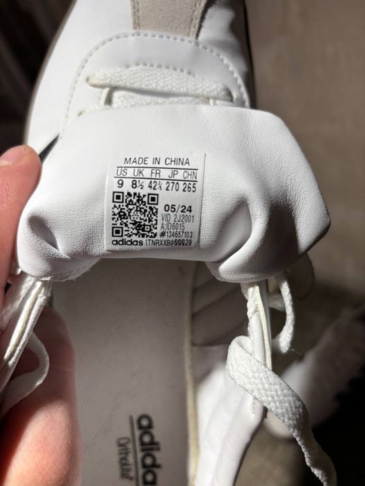 Кроссовки adidas