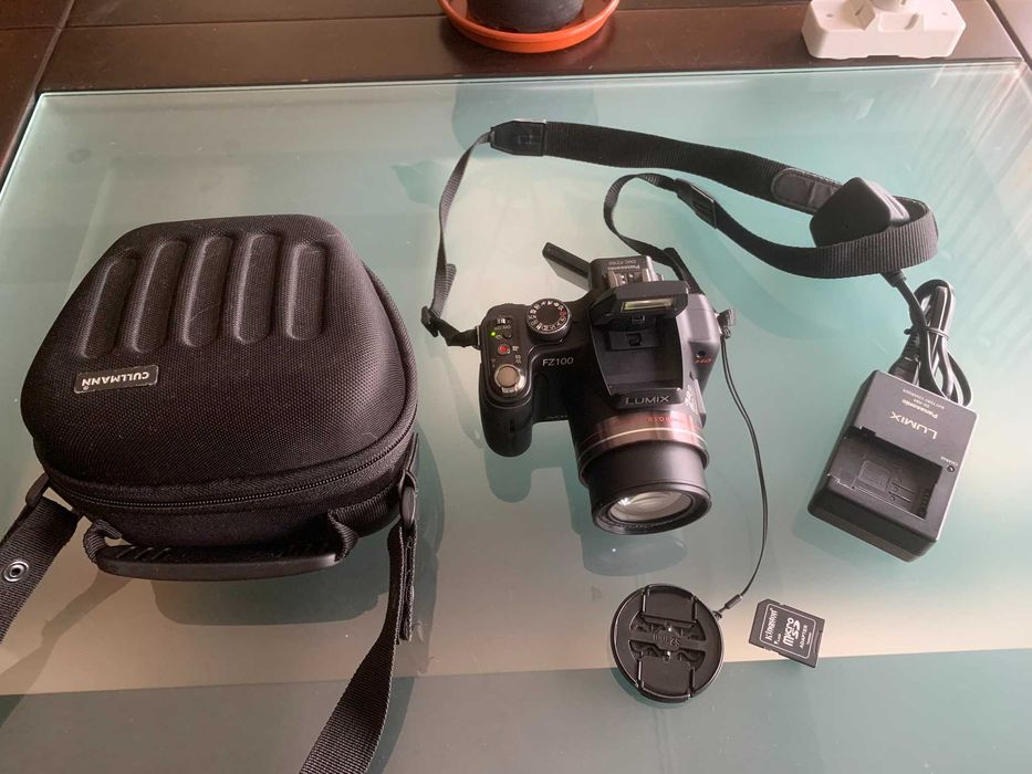 Máquina Fotográfica Panasonic FZ100