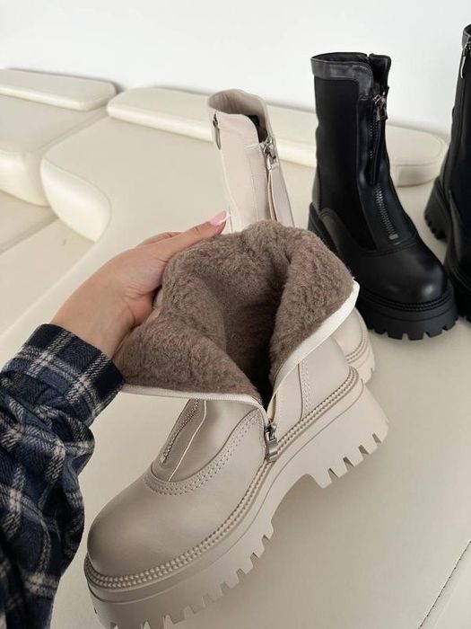 Зимові черевики на хутрі з замком