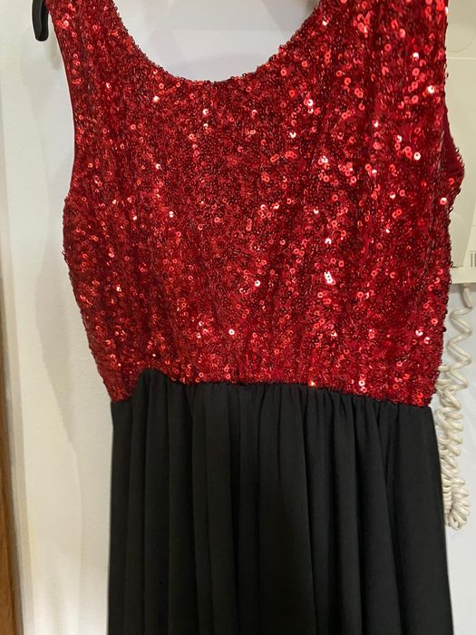 Vestido de noite com lantejoulas - vermelho ou azul