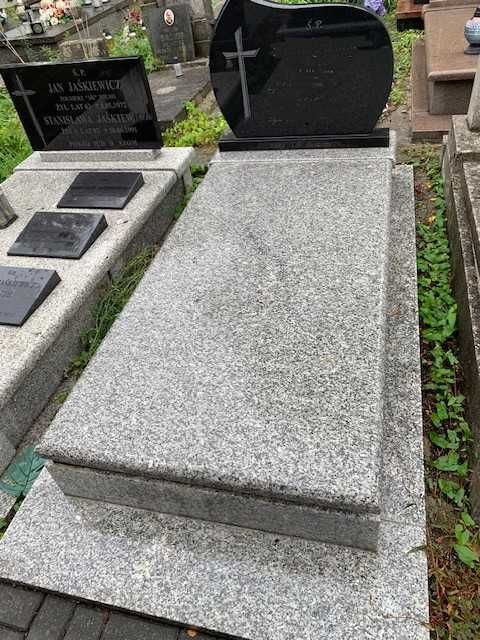 GRÓB z pomnikiem LIPOWA Lublin