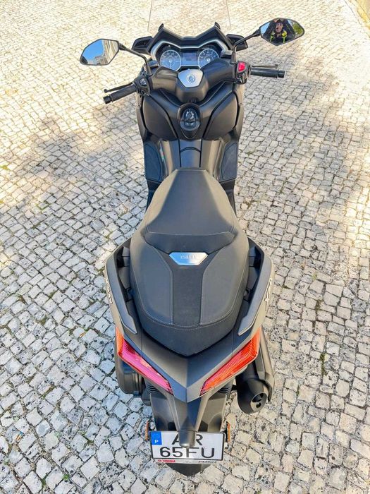 Yamaha X-MAX 300