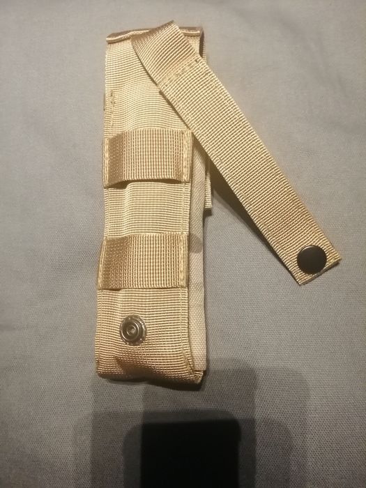 Bolsa em camuflado com lanterna
