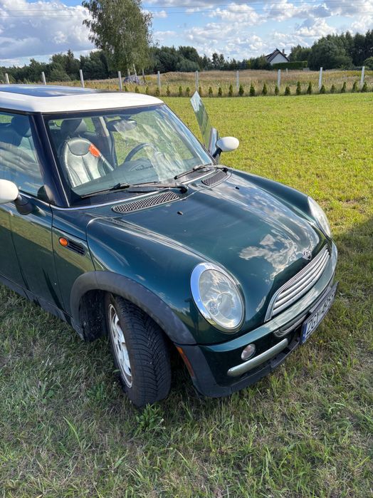 Mini Cooper R50 2004