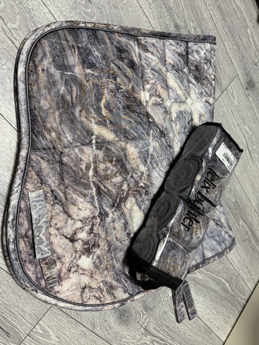 Комплект для коня виїздковий новий .Вальтрап і бинти.