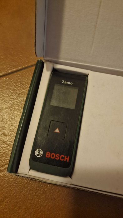 Medidor laser de distâncias (Bosch Zamo)