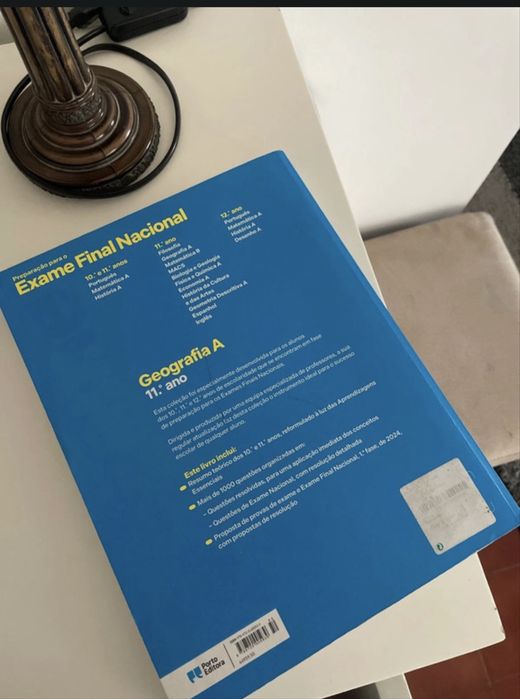 Livro de preparação para o exame 11 ano Geografia A