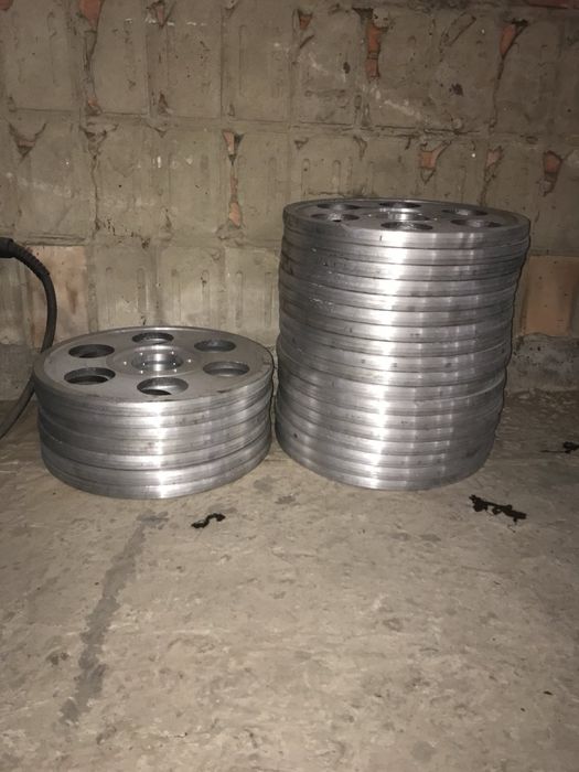 Алюміневі колеса до  пилорами. Є будь-які запчастини, шківи, диски