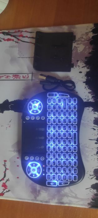 Міні Bluetooth клавіатура RGB
