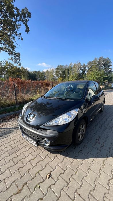 Peugot 207 1.4 benzyna