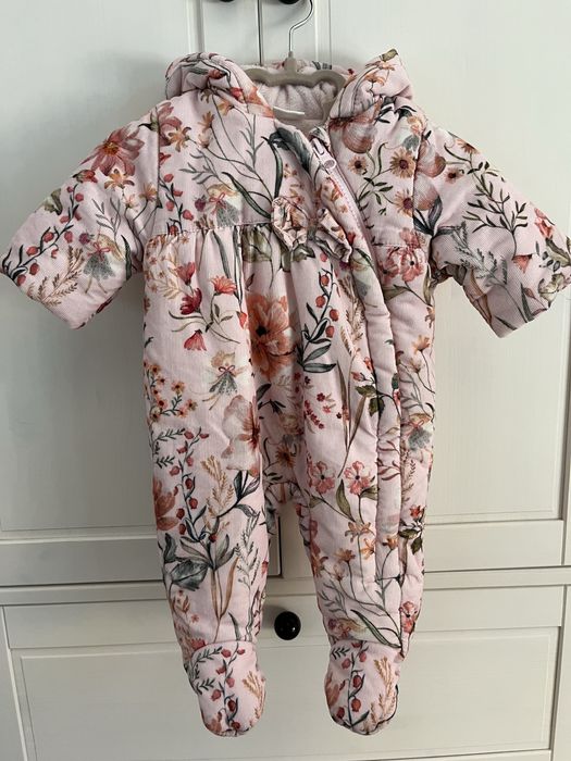 Przepiękny kombinezon dziewczęcy Next 56