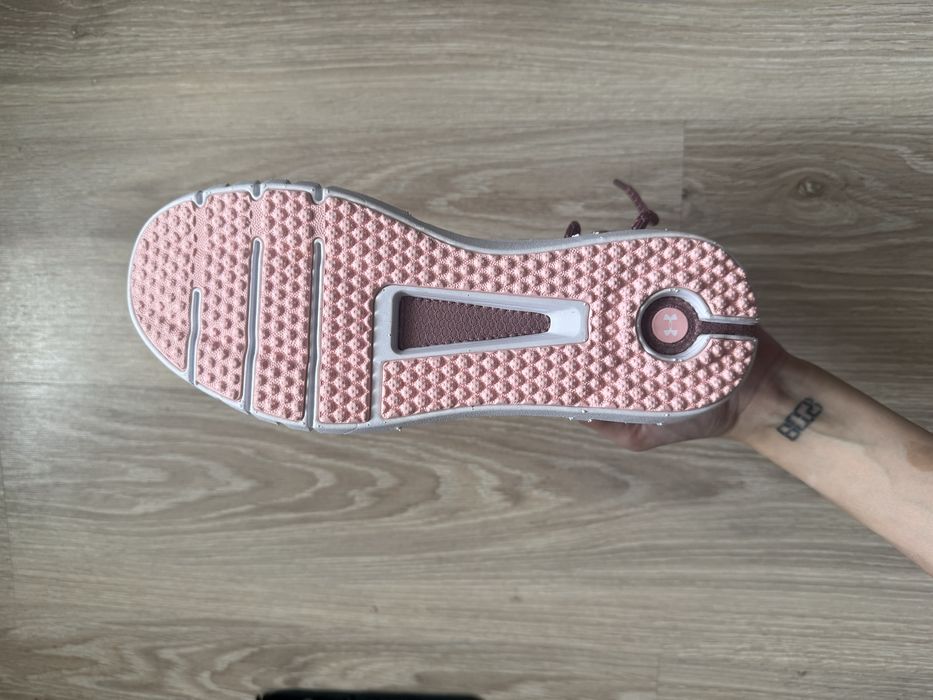 Кросівки under armor