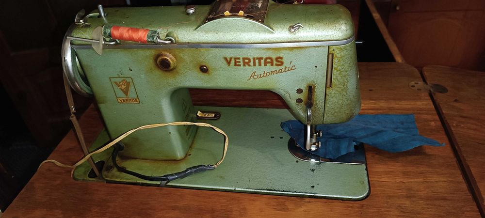 Швейна машинка veritas