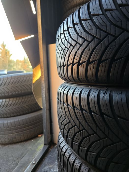 Sprzedam Jak Nowe 4 opony 195/55 15" Ceat wielosezonowe 99% 2022r