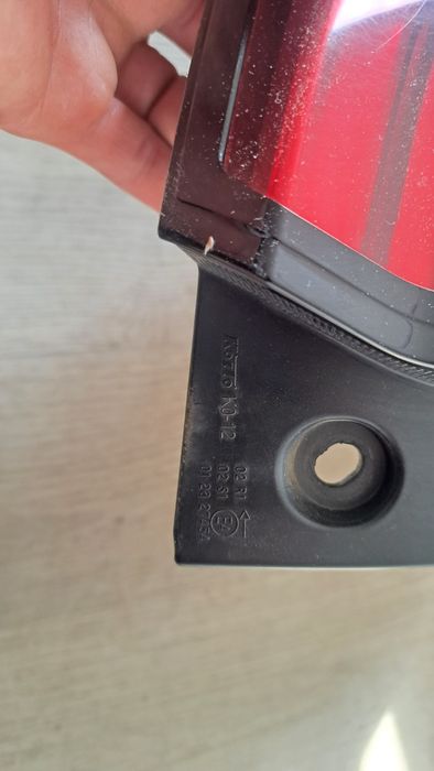 Toyota Yaris IV lampa lewa tylnia tył ładna