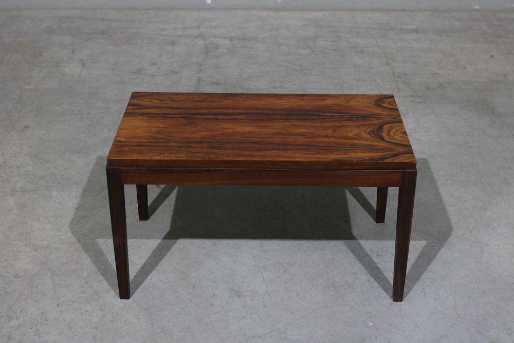 Mesinha de apoio em pau santo | Nordic Design